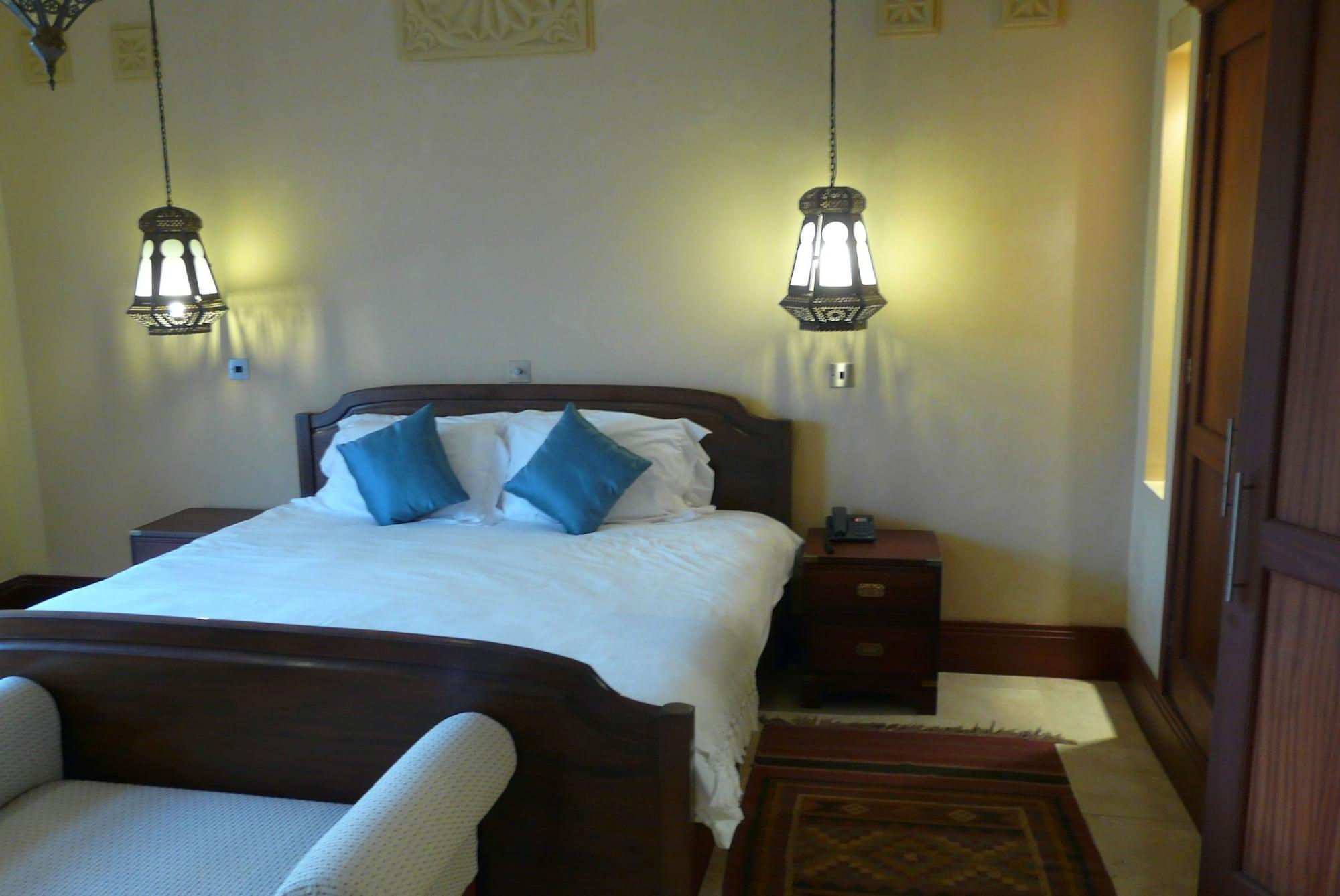 Cocoa Boutique Hotel - Your Kenyan Beachfront Bliss Mombassa Buitenkant foto