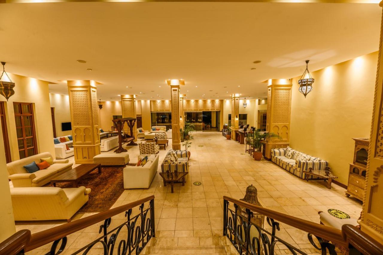 Cocoa Boutique Hotel - Your Kenyan Beachfront Bliss Mombassa Buitenkant foto