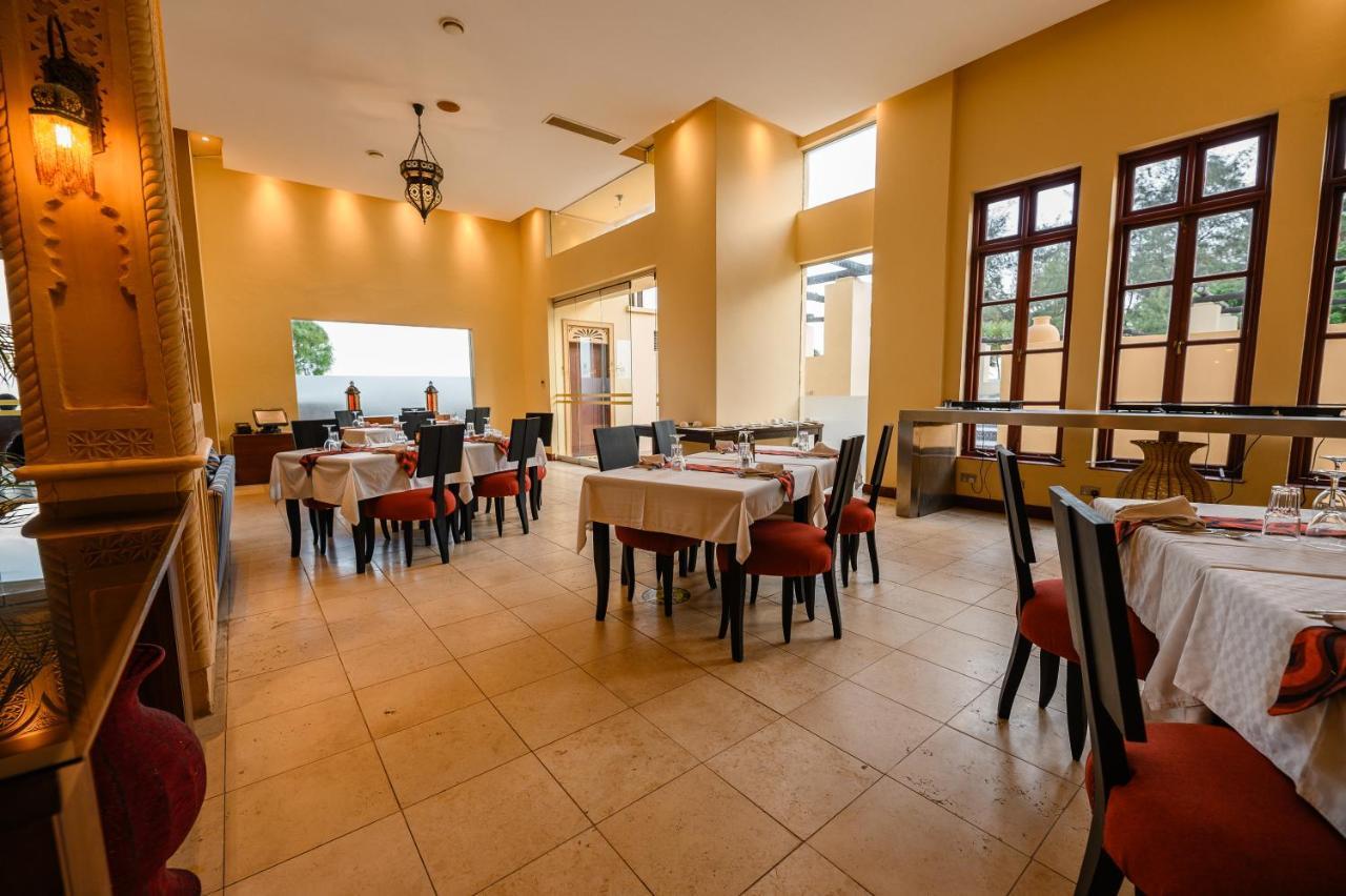 Cocoa Boutique Hotel - Your Kenyan Beachfront Bliss Mombassa Buitenkant foto